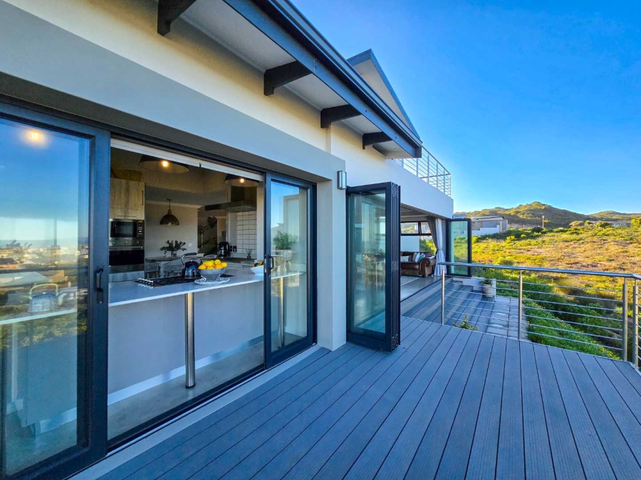 2 Bedroom Property for Sale in Stilbaai Oos Western Cape